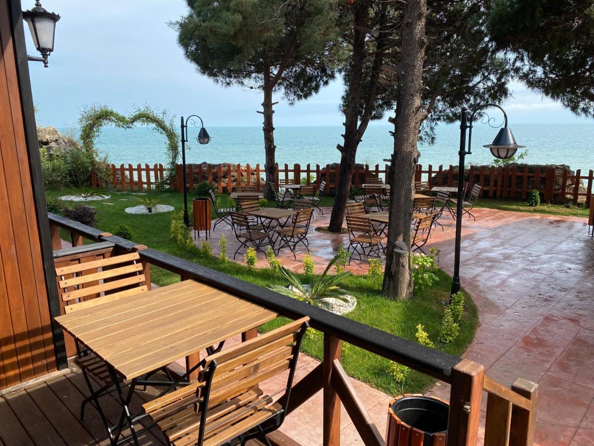 Vira Otel Suites Синоп Екстериор снимка