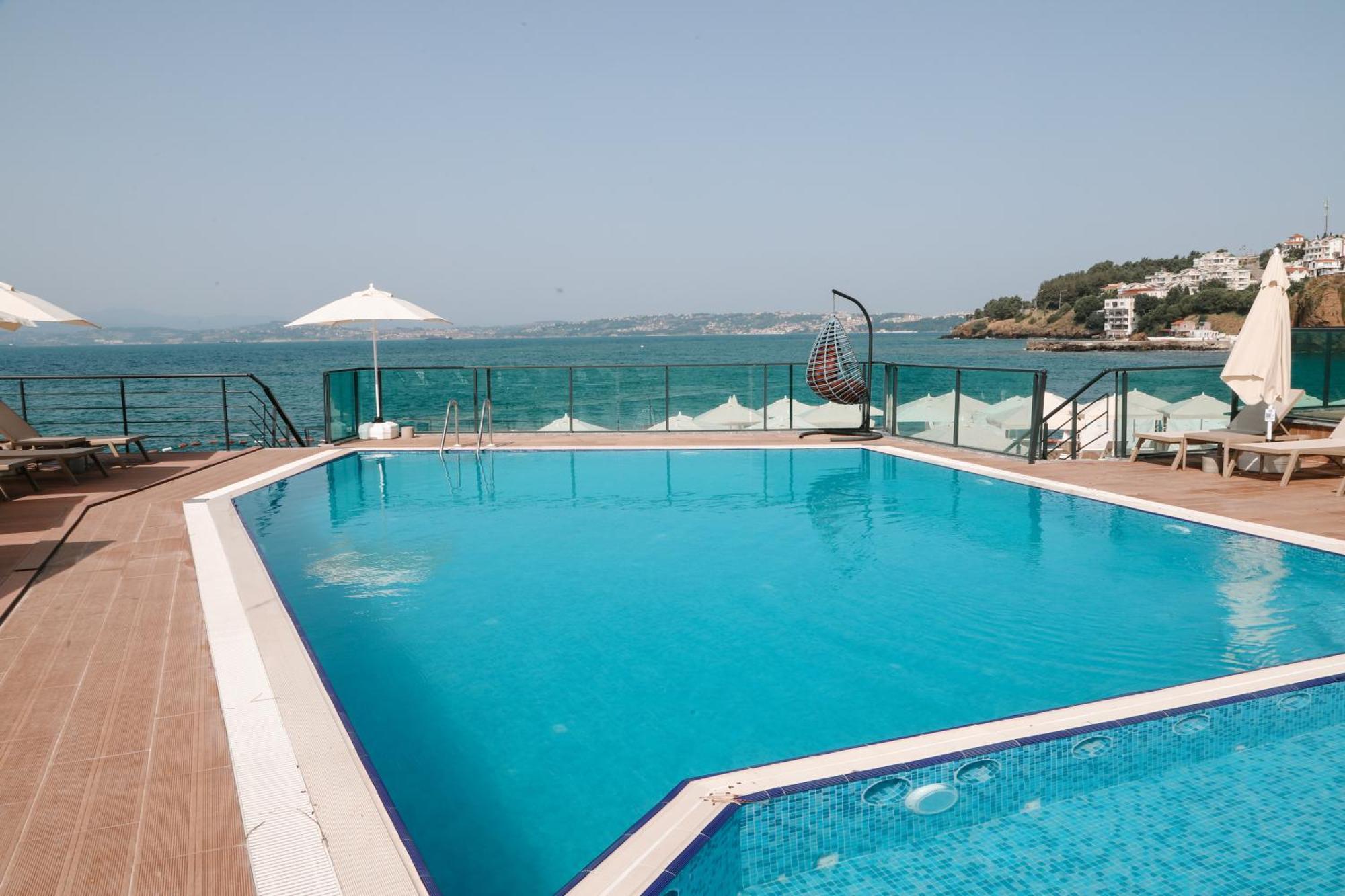 Vira Otel Suites Синоп Екстериор снимка